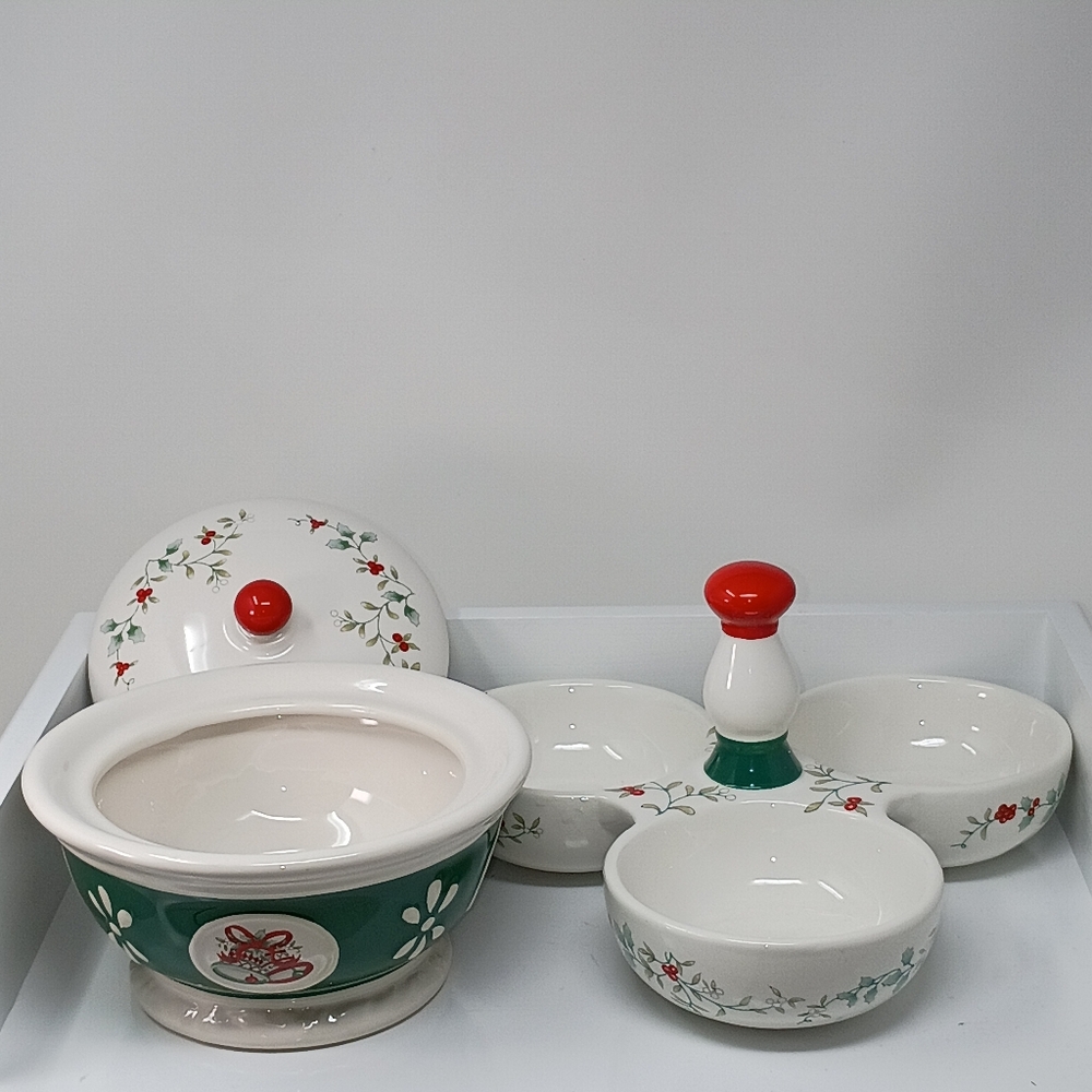 Pfaltzgraff Green and White Ceramic Cookware Tureen